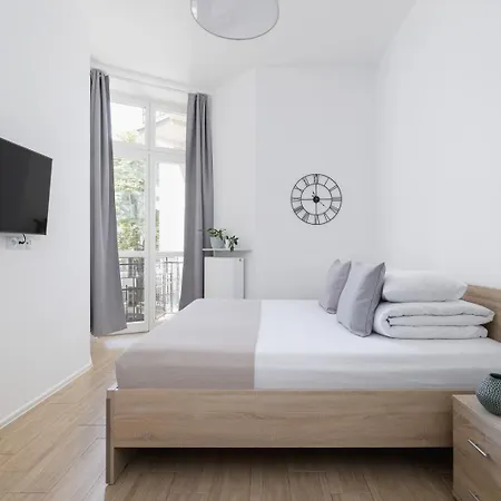 Studio apartment with balcony - Starowiślna 41 *